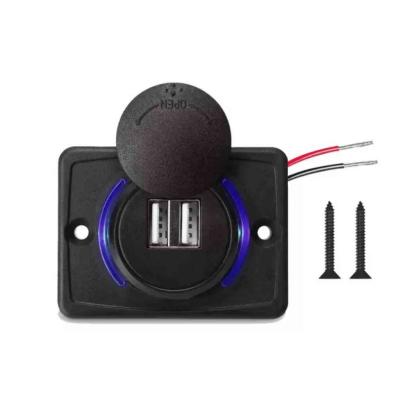 Kett�s USB t�lt�aljzat 3.1A, v�z�ll�, 12-24V AUTOLIFE