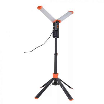 �llv�nyos reflektor, 2x4300 lum led f�nyforr�s, 360fokban elforgathat� NEO TOOLS (NEOTOOLS)