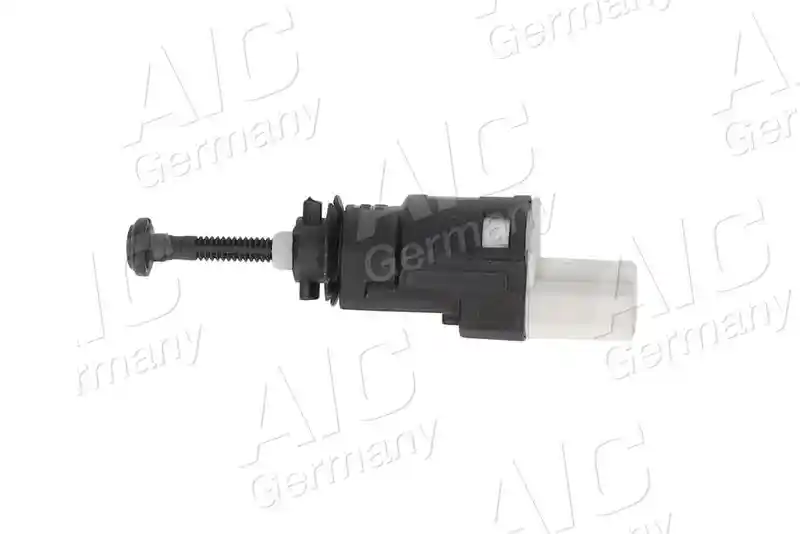 AIC 56028
